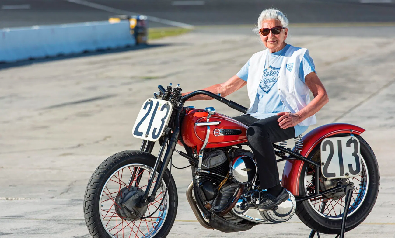 Motociclistas mulheres que você deveria conhecer Gloria Struck Moto