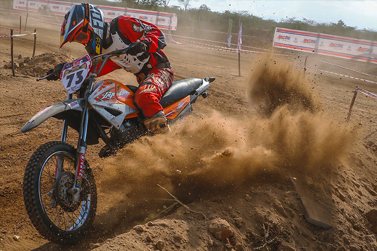 Largada muito forte das 250cc na corrida de Motocross #motocross #espo