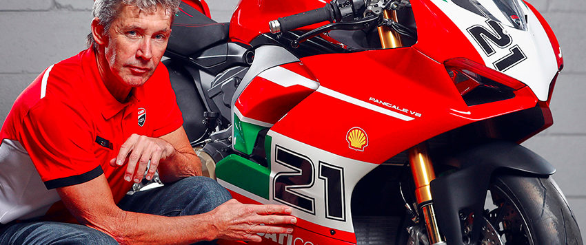  Ducati apresenta moto em homenagem ao piloto Troy Bayliss