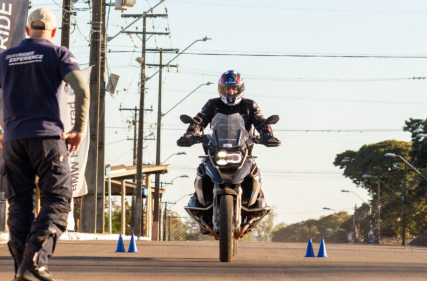  BMW Rider Experience: belas paisagens e treinamento com pilotos