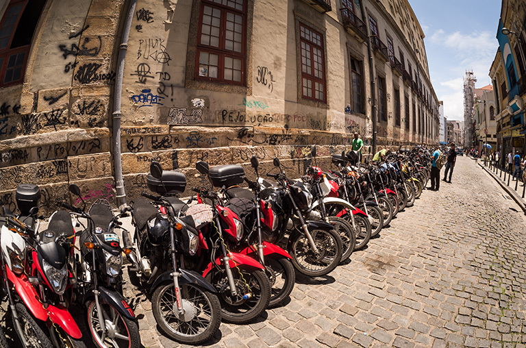  Senatran: um de três municípios brasileiros tem mais motos do que carros
