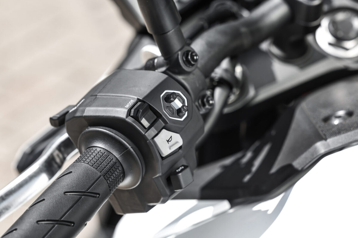 Nova Honda CB750 Hornet